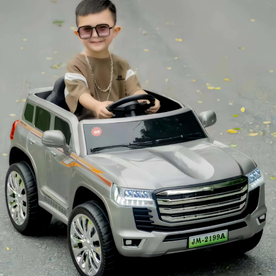 صورة جيب تايوتا رصاصي 4 مواطير